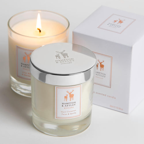 Luxury Scented Large Candle 235g, Warm Cinnamon, Pecan and Vanilla with an included textured white gift box