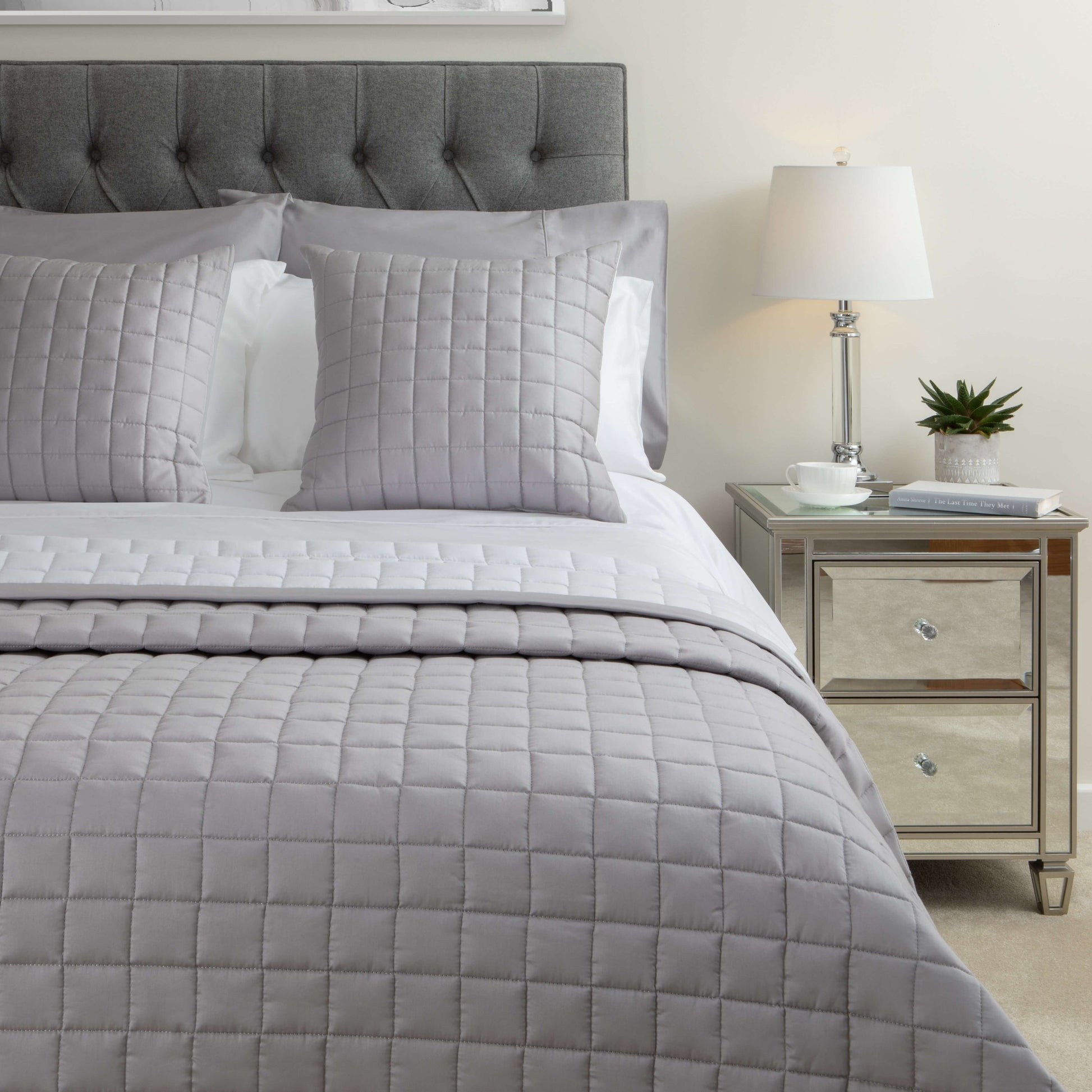 Luxury Reversible Cotton Quilted Bed Throw in Grey & White