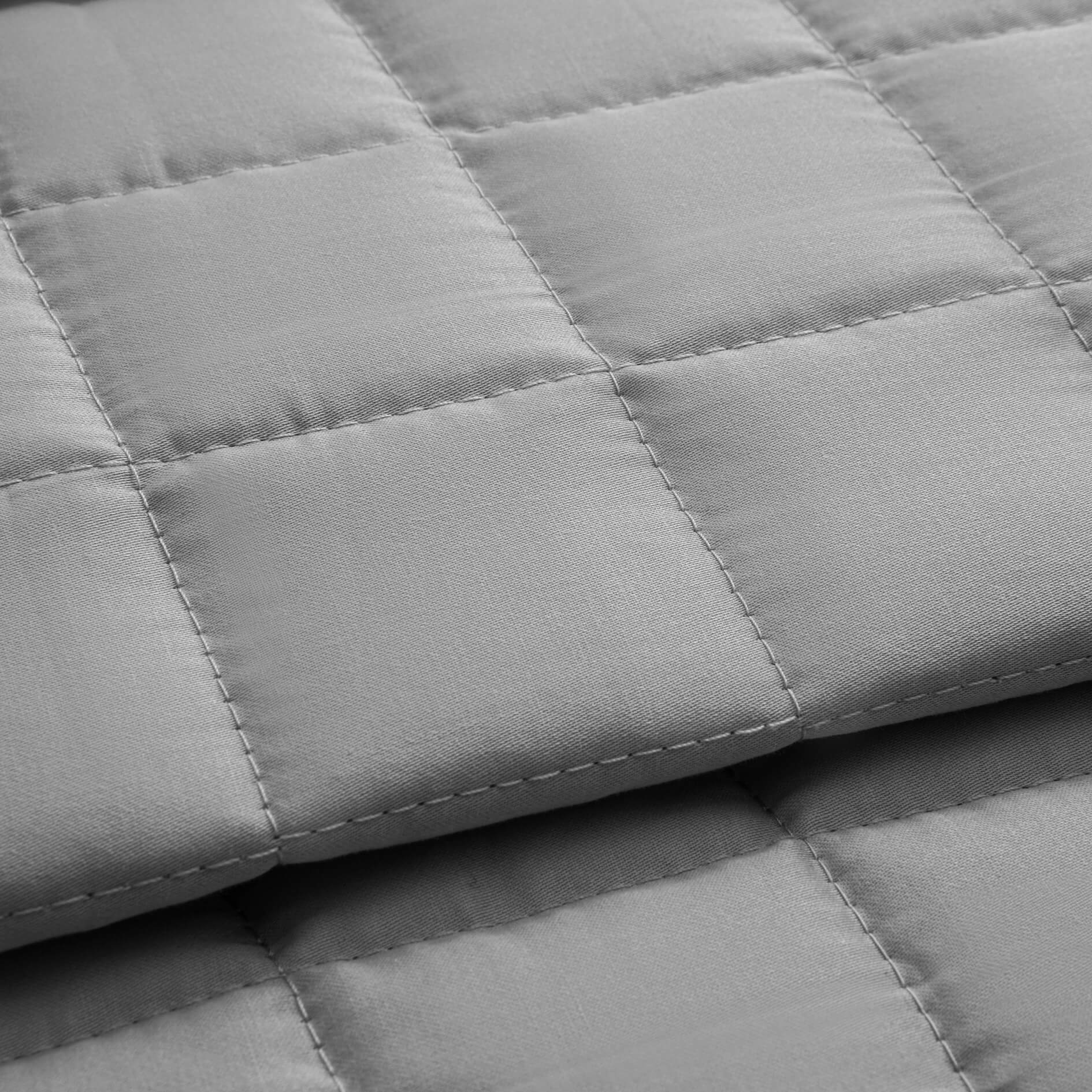 Luxury Reversible Cotton Quilted Bed Throw in Grey & White