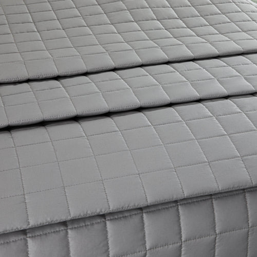 Luxury Reversible Cotton Quilted Bed Throw in Grey & White