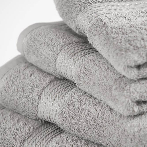 Our grey bath towels make your bathroom feel like a spa.
