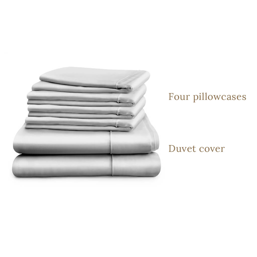 Luxury 500 thread count Egyptian Cotton sateen duvet cover and four pillowcases