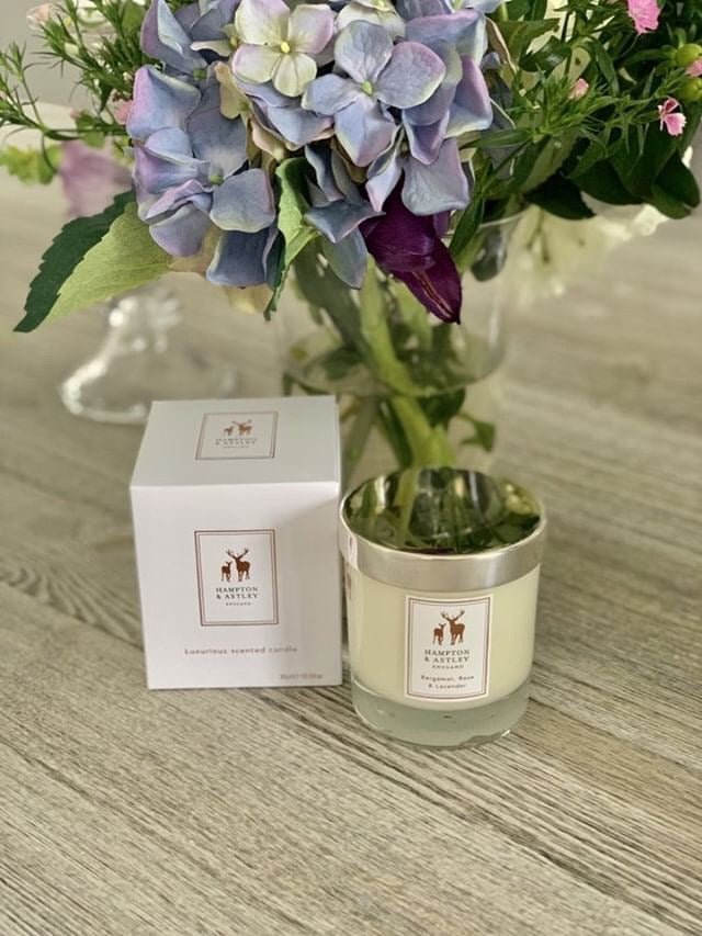 Luxury Scented Large Candle 235g, Coral Flower and Hyacinth - Hampton & Astley