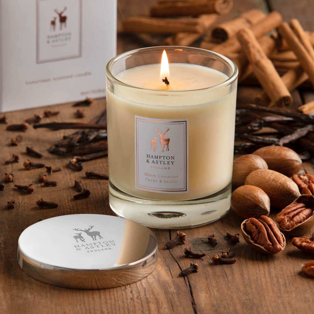 Luxury Scented Large Candle 235g, Warm Cinnamon, Pecan and Vanilla - Hampton & Astley